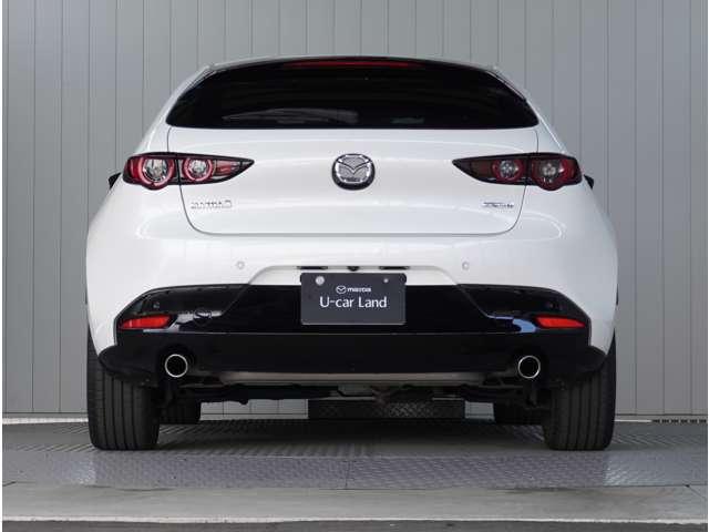 ＭＡＺＤＡ３ファストバック ２．０　２０Ｓ　プロアクティブ　ツーリング　セレクション　３６０°ビュー・モニター　純正ナビ　全周囲モニタ　レーダークルコン　ＬＥＤライト　禁煙　メモリーナビ　オートハイビーム　エアバッグ　ミュージックプレイヤー接続可　ＡＢＳ　キーフリー　ナビＴＶ　シートＨ（12枚目）