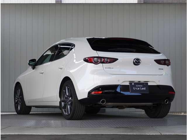 ＭＡＺＤＡ３ファストバック ２．０　２０Ｓ　プロアクティブ　ツーリング　セレクション　３６０°ビュー・モニター　純正ナビ　全周囲モニタ　レーダークルコン　ＬＥＤライト　禁煙　メモリーナビ　オートハイビーム　エアバッグ　ミュージックプレイヤー接続可　ＡＢＳ　キーフリー　ナビＴＶ　シートＨ（13枚目）
