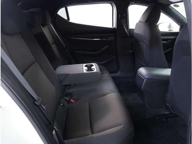 ＭＡＺＤＡ３ファストバック ２．０　２０Ｓ　プロアクティブ　ツーリング　セレクション　３６０°ビュー・モニター　純正ナビ　全周囲モニタ　レーダークルコン　ＬＥＤライト　禁煙　メモリーナビ　オートハイビーム　エアバッグ　ミュージックプレイヤー接続可　ＡＢＳ　キーフリー　ナビＴＶ　シートＨ（27枚目）