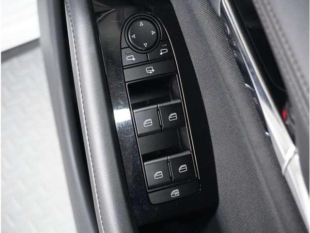 ＭＡＺＤＡ３ファストバック ２．０　２０Ｓ　プロアクティブ　ツーリング　セレクション　３６０°ビュー・モニター　純正ナビ　全周囲モニタ　レーダークルコン　ＬＥＤライト　禁煙　メモリーナビ　オートハイビーム　エアバッグ　ミュージックプレイヤー接続可　ＡＢＳ　キーフリー　ナビＴＶ　シートＨ（33枚目）