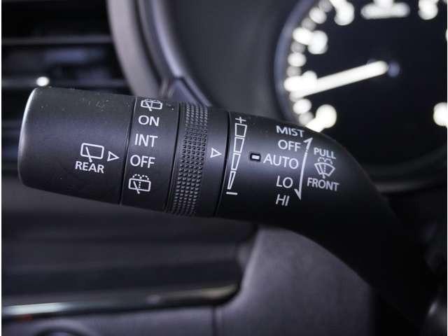 ＭＡＺＤＡ３ファストバック ２．０　２０Ｓ　プロアクティブ　ツーリング　セレクション　３６０°ビュー・モニター　純正ナビ　全周囲モニタ　レーダークルコン　ＬＥＤライト　禁煙　メモリーナビ　オートハイビーム　エアバッグ　ミュージックプレイヤー接続可　ＡＢＳ　キーフリー　ナビＴＶ　シートＨ（40枚目）