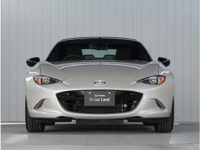 ロードスター １．５　Ｓ　スペシャルパッケージ　６速ＭＴ　バックカメラ　ＥＴＣ　障害物センサー　Ｗエアバック　アドバンスドキー　地デジ　盗難防止装置　パワステ　禁煙　横滑防止装置　運転席エアバッグ　ＴＶ　ＬＥＤランプ　ＤＶＤ再生　ＡＢＳ　キーフリー（8枚目）