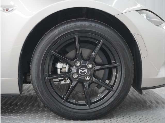 ロードスター １．５　Ｓ　スペシャルパッケージ　６速ＭＴ　バックカメラ　ＥＴＣ　障害物センサー　Ｗエアバック　アドバンスドキー　地デジ　盗難防止装置　パワステ　禁煙　横滑防止装置　運転席エアバッグ　ＴＶ　ＬＥＤランプ　ＤＶＤ再生　ＡＢＳ　キーフリー（11枚目）