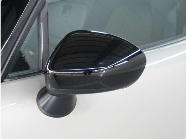 ロードスター １．５　Ｓ　スペシャルパッケージ　６速ＭＴ　バックカメラ　ＥＴＣ　障害物センサー　Ｗエアバック　アドバンスドキー　地デジ　盗難防止装置　パワステ　禁煙　横滑防止装置　運転席エアバッグ　ＴＶ　ＬＥＤランプ　ＤＶＤ再生　ＡＢＳ　キーフリー（18枚目）