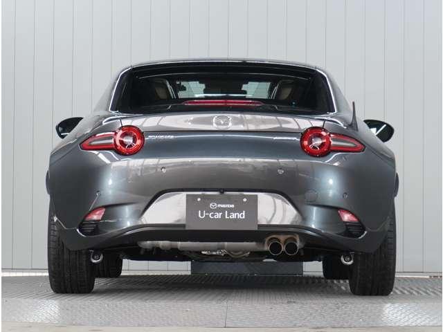 �{�����[�~�[�Ȃ��̃q�b�v���C���͗͋��������o���Ȃ�����A���Ȃ₩�����܂Ƃ����f�U�C���ƂȂ��Ă���A���N�o�߂��Ă������������܂���B