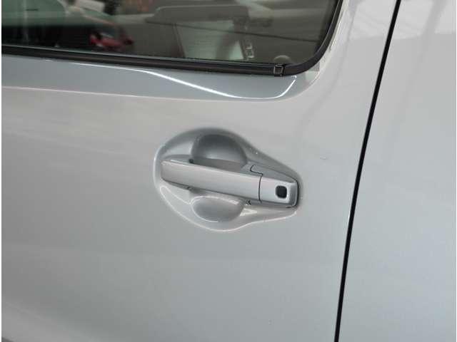 フレア ６６０　ハイブリッド　ＸＧ　全方位カメラ　ナビ　障害物センサー　デュアルブレーキサポート　バックアイカメラ　パーキングセンサー　フルセグテレビ　シートヒーター　スマートキー　ベンチシート　オートエアコン　全方位　横滑り防止（17枚目）