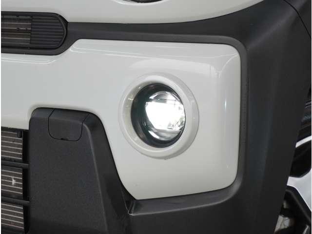 �y�t�H�O���C�g�z���V����Ԃ̑��s�����E�ǍD�ň��S���Ă���肢�������܂��B�t�H�O�����ɂ��t�����g�t�F�C�X�̕��͋C���������܂�K���b�ƕς��܂��B