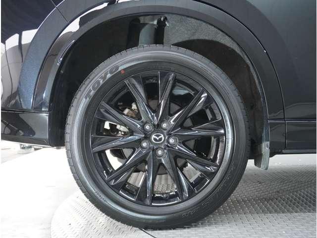 �y�����A���~�z�C�[���z�O�ςɃ}�b�`���������A���~�z�C�[���𑕒����Ă���܂��B�X�^�b�h���X�^�C�����戵�����Ă���܂��B���񂲑��k���������B