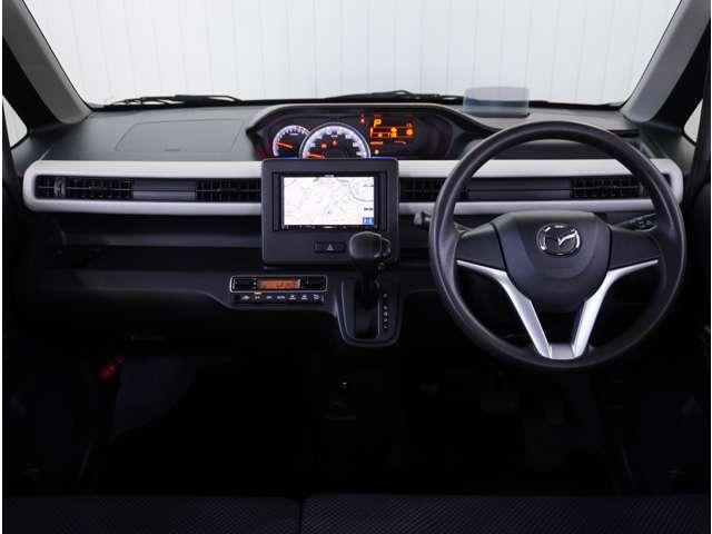 �y�C���p�l����z���E���悭�^�]���₷���݌v�ƂȂ��Ă���܂��B�C���p�l�������������Ɛ������ꂽ�f�U�C���ō����������Ă��܂��B���X�̃h���C�u��O�������܂���B