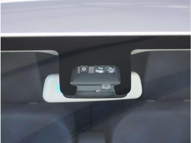 �y�Փ˔�Q�y���u���[�L�z��ԑ��s���ɑO���̏󋵂𔻒f������A�Ԑ��\�������m�����肵�܂�