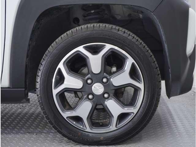 �y�����A���~�z�C�[���z�O�ςɃ}�b�`���������A���~�z�C�[���𑕒����Ă���܂��B�X�^�b�h���X�^�C�����戵�����Ă���܂��B���񂲑��k���������B