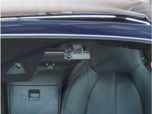 �y�h���C�u���R�[�_�[�z���S�E���S�ȃJ�[���C�t�ɕK�{�̃h���C�u���R�[�_�[�𑕔��B���s���͂������A������^�]�⎖�̂ɑ��������ۂ̏󋵂��f���ŋL�^���A����̃��X�N�ɔ����܂��B