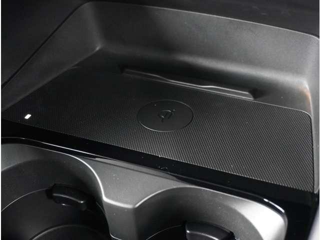 �y���C�����X�[�d�z���C�����X�[�d�p���K�i�ɑΉ������X�}�[�g�t�H���Ȃǂ̌g�ы@����[�d�ł��܂��B