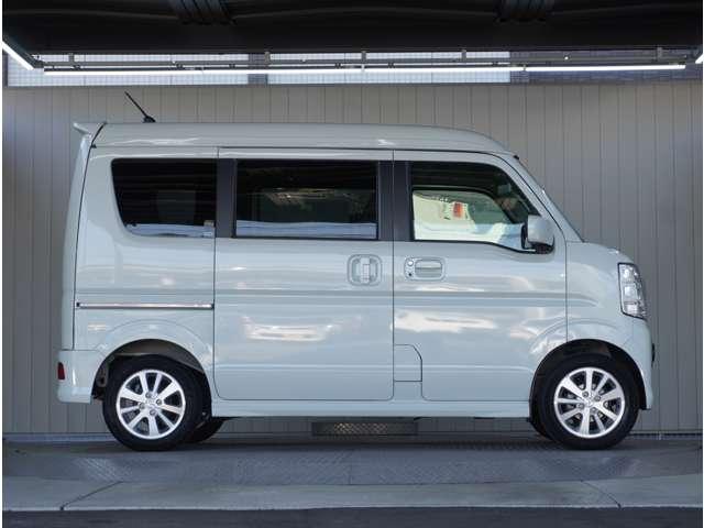 スクラムワゴン ６６０　ＰＺターボ　ハイルーフ　ナビ　バックカメラ　ＥＴＣ　障害物センサー　デュアルカメラブレーキＳ　地デジＴＶ　リアコーナーセンサー　Ｗエアバッグ　ＤＶＤ　ＥＳＣ　パワステ　メモリーナビ　盗難防止装置　パワーウインドウ　エアコン（9枚目）