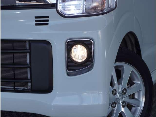 スクラムワゴン ６６０　ＰＺターボ　ハイルーフ　ナビ　バックカメラ　ＥＴＣ　障害物センサー　デュアルカメラブレーキＳ　地デジＴＶ　リアコーナーセンサー　Ｗエアバッグ　ＤＶＤ　ＥＳＣ　パワステ　メモリーナビ　盗難防止装置　パワーウインドウ　エアコン（19枚目）