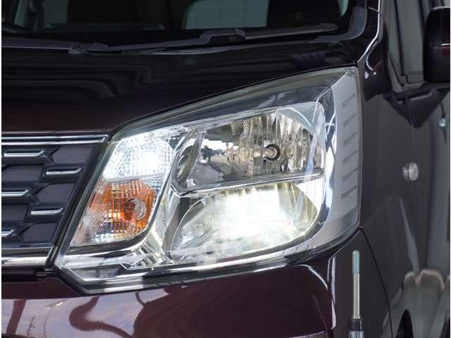 �y�k�d�c�w�b�h���C�g�z���V����ԑ��s�����ǍD�Ȏ��E���m�ۂ����S���ĉ^�]�ł��鍂�P�x�k�d�c�w�b�h���C�g�𑕔��B���邢��ɓ_�����x����������d�͂��}�����Ă��܂��B