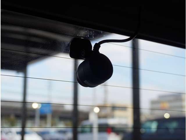 �y����h���C�u���R�[�_�[�z���S�E���S�ȃJ�[���C�t�ɕK�{�̌���h���C�u���R�[�_�[�𑕔��B���s���͂������A������^�]�⎖�̂ɑ��������ۂ̏󋵂��f���ŋL�^���A����̃��X�N�ɔ����܂��B