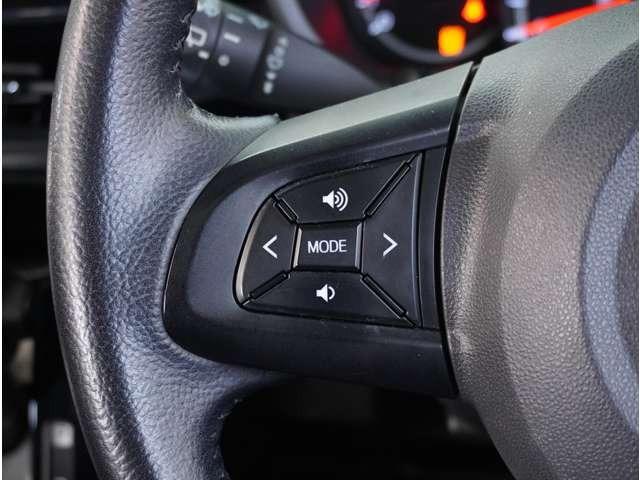 �y�X�e�A�����O�X�C�b�`�z�^�]���A�O������ڐ������炷���ƂȂ��A�I�[�f�B�I���̑��삪�\�ȕ֗��@�\�B���S�����K�h���C�u�ɂ̓}�X�g�ȑ����B