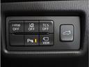 【パワーバックドア】スマートキーや運転席のボタンを押すだけでリアゲートが自動で開閉します。両手に荷物を持っている時や高い位置のバックドアを閉める際に便利な機能です。