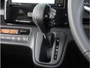 【シフトレバー】シフトもとても操作しやすいデザインになっております。運転する人の事を第一に考えた操作性の高い仕様です。