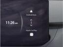【スマートフォン連携】車内で様々な機能が利用できます。Apple CarPlayではiPhoneの機能(通話、音楽、マップなど)が、Android Autoでは通話、音楽、マップなどが利用可能です。