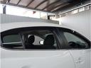 マツダディーラーでは「マツダ認定U-CAR」という基準を設け、車選びに詳しくないお客様でも「安心して選べる」をご提供しています。初年度登録からは7年以内、7万km以内、修復歴無しのマツダ車が対象です