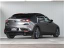 ＭＡＺＤＡ３ファストバック ２．０　２０Ｓ　ツーリング　４ＷＤ　赤革シート　ＢＯＳＥ　３６０°ビュー・モニター　フルセグＴＶ　ＳＢＳ　パワーシート　バックカメラ　フロントカメラ　ＥＴＣ　シートヒーター　スマートキー　オートマチックハイビーム　コーナーセンサー　本革（5枚目）