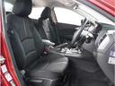 【清潔感のある運転席＆助手席】隅々までクリーニングの行き届いた運転席＆助手席。目立ったシミや汚れ等もございません。快適なドライブをどうぞ。