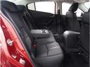 【座り心地の良い後部座席】後部座席もスペース広々です。ロングドライブも快適にお楽しみいただけます！室内気になるニオイもありません。