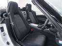 【清潔感のある運転席&助手席】隅々までクリーニングの行き届いた運転席&助手席。目立ったシミや汚れ等もございません。快適なドライブをどうぞ。