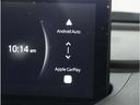 【スマートフォン連携】車内で様々な機能が利用できます。Apple CarPlayではiPhoneの機能(通話、音楽、マップなど)が、Android Autoでは通話、音楽、マップなどが利用可能です。