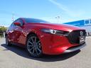 ＭＡＺＤＡ３ファストバック ２０Ｓ　Ｌパッケージ　マツダ認定中古車　１年保証付き　ワンオーナー　禁煙車　衝突被害軽減システム　クルーズコントロール　ＵＳＢ入力端子　Ｂｌｕｅｔｏｏｔｈ接続　オートライト　ＬＥＤヘッドランプ　アルミ　バックカメラ（3枚目）