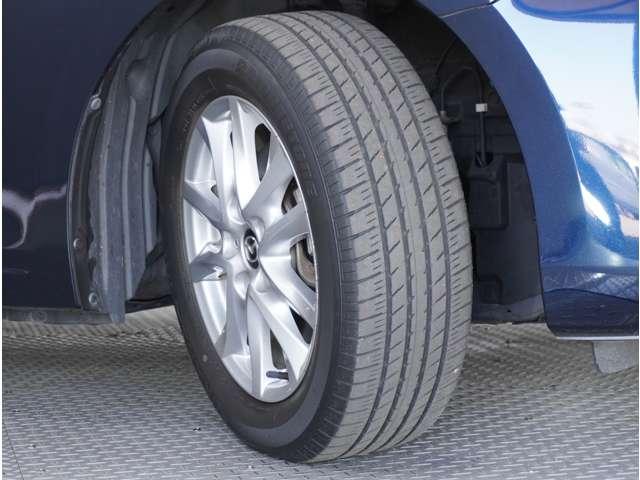 アクセラスポーツ １．５　１５Ｓ　４ＷＤ　ナビ　ＥＴＣ　バックカメラ　クル－ズコントロ－ル　ＮＡＶＩ　Ｒカメラ　ＡＷＤ　オートエアコン　ＡＢＳ　オートクルーズコントロール　ＥＴＣ　ワンオーナー　スマートシティブレーキサポート　ｉ－ｓｔｏｐ（19枚目）