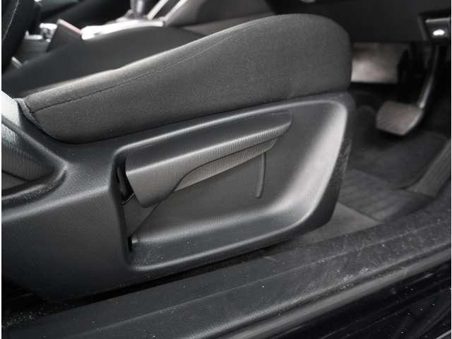 �y�^�]�ȃV�[�g���t�^�[�z�^�]�ȃV�[�g���t�^�[�ō��ʂ��グ�����ł��܂��B�^�]���Ă����ɂ����p���ɒ����ł��܂��B