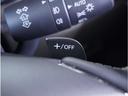 【パドルシフト】ハンドルから手を離さずに素早くシフトアップ&ダウンができるので、エンジンブレーキを使う下り坂や高速道路の合流で加速したい場面で役立ちます。