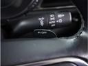 【パドルシフト】ハンドルから手を離さずに素早くシフトアップ＆ダウンができるので、エンジンブレーキを使う下り坂や高速道路の合流で加速したい場面で役立ちます。
