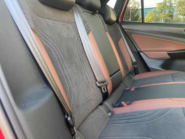 ＩＤ．４ プロ　新車保証継承・認定中古車保証１年・ＩＱライト・パノラマグラスルーフ・純正オーディオ・カープレイ・ａｎｄｒｏｉｄオート・電動シート・シートマッサージ・シートヒーター・トラベルアシスト・ワンオーナー（37枚目）