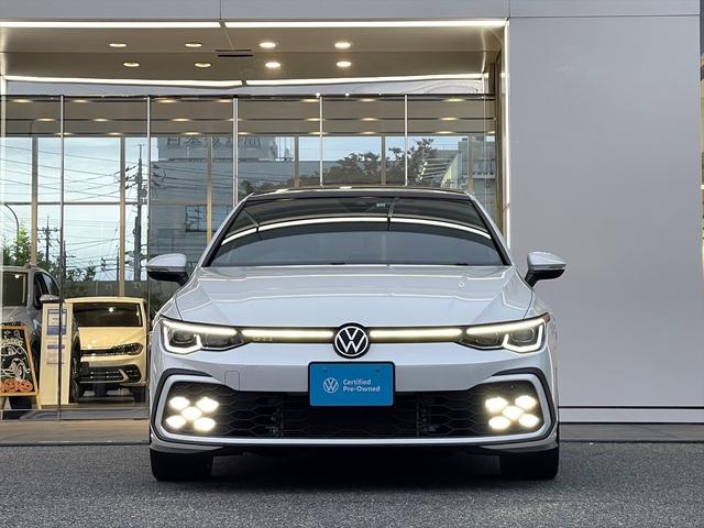 ゴルフGTI ベースグレード 認定中古車保証・サンルーフ・harman kardonオーディオ・レザーシート・シートベンチレーター・DCC・19インチアルミ・IQライト・トラベルアシスト・純正ナビゲーション・ETC・禁煙車(4枚目)