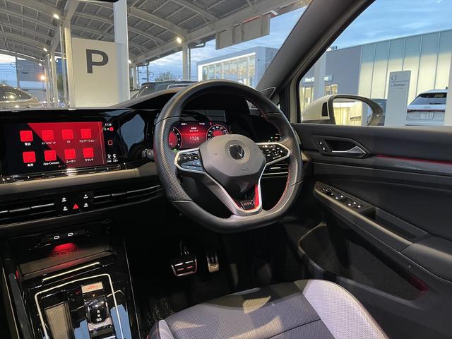 ゴルフGTI ベースグレード 認定中古車保証・サンルーフ・harman kardonオーディオ・レザーシート・シートベンチレーター・DCC・19インチアルミ・IQライト・トラベルアシスト・純正ナビゲーション・ETC・禁煙車(12枚目)
