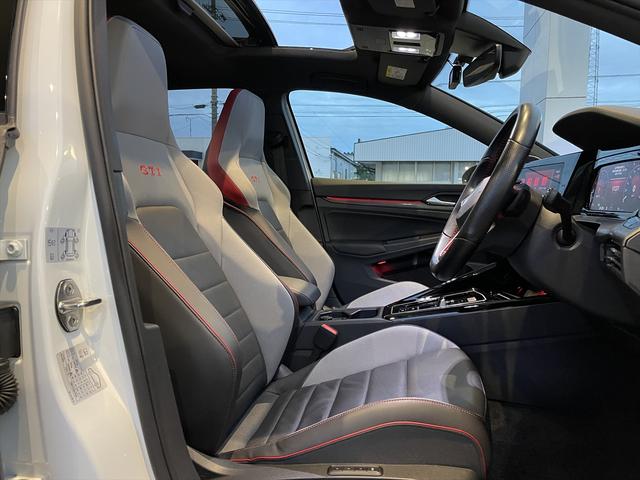 ゴルフGTI ベースグレード 認定中古車保証・サンルーフ・harman kardonオーディオ・レザーシート・シートベンチレーター・DCC・19インチアルミ・IQライト・トラベルアシスト・純正ナビゲーション・ETC・禁煙車(14枚目)