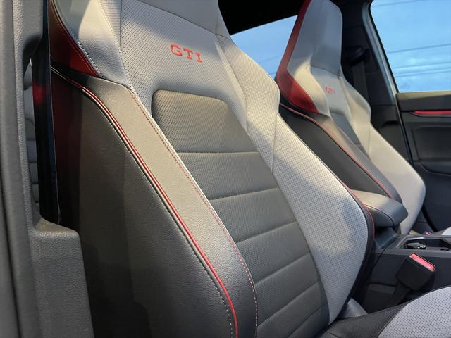 ゴルフGTI ベースグレード 認定中古車保証・サンルーフ・harman kardonオーディオ・レザーシート・シートベンチレーター・DCC・19インチアルミ・IQライト・トラベルアシスト・純正ナビゲーション・ETC・禁煙車(15枚目)