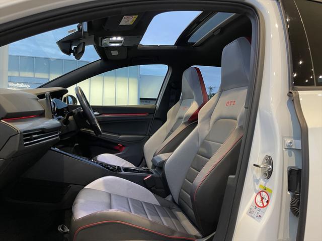 ゴルフGTI ベースグレード 認定中古車保証・サンルーフ・harman kardonオーディオ・レザーシート・シートベンチレーター・DCC・19インチアルミ・IQライト・トラベルアシスト・純正ナビゲーション・ETC・禁煙車(18枚目)