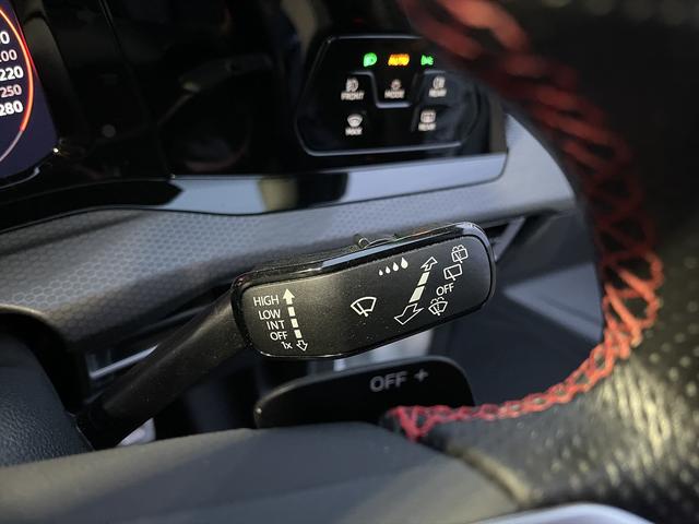 ゴルフGTI ベースグレード 認定中古車保証・サンルーフ・harman kardonオーディオ・レザーシート・シートベンチレーター・DCC・19インチアルミ・IQライト・トラベルアシスト・純正ナビゲーション・ETC・禁煙車(32枚目)