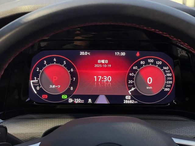 ゴルフGTI ベースグレード 認定中古車保証・サンルーフ・harman kardonオーディオ・レザーシート・シートベンチレーター・DCC・19インチアルミ・IQライト・トラベルアシスト・純正ナビゲーション・ETC・禁煙車(33枚目)