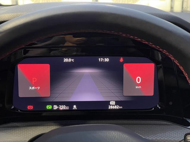 ゴルフGTI ベースグレード 認定中古車保証・サンルーフ・harman kardonオーディオ・レザーシート・シートベンチレーター・DCC・19インチアルミ・IQライト・トラベルアシスト・純正ナビゲーション・ETC・禁煙車(35枚目)
