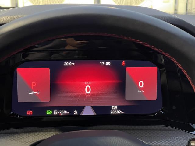 ゴルフGTI ベースグレード 認定中古車保証・サンルーフ・harman kardonオーディオ・レザーシート・シートベンチレーター・DCC・19インチアルミ・IQライト・トラベルアシスト・純正ナビゲーション・ETC・禁煙車(36枚目)