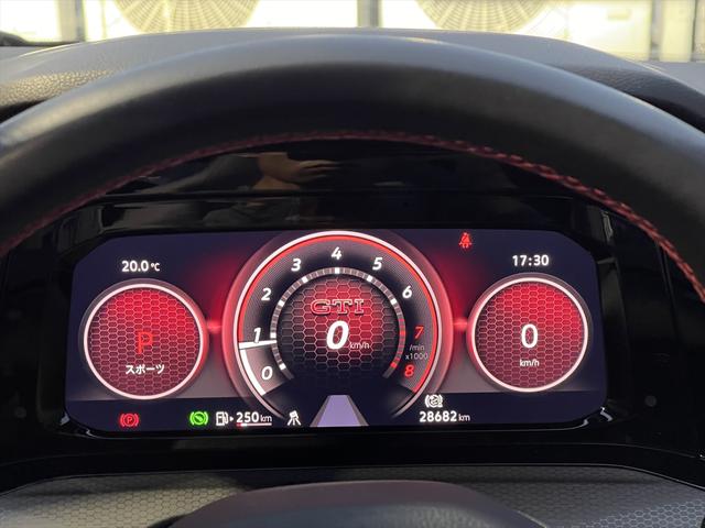 ゴルフGTI ベースグレード 認定中古車保証・サンルーフ・harman kardonオーディオ・レザーシート・シートベンチレーター・DCC・19インチアルミ・IQライト・トラベルアシスト・純正ナビゲーション・ETC・禁煙車(37枚目)