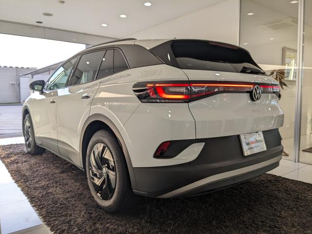 ID.4 ライト 新車保証継承付 禁煙車 LEDヘッドライト ACC レーンアシスト カープレイ バックカメラ 全周囲カメラ オートハイビーム ハーフレザーシート シートヒーター ID.light パーキングセンサー(8枚目)