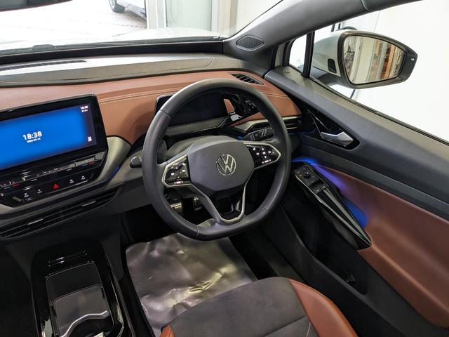 ID.4 ライト 新車保証継承付 禁煙車 LEDヘッドライト ACC レーンアシスト カープレイ バックカメラ 全周囲カメラ オートハイビーム ハーフレザーシート シートヒーター ID.light パーキングセンサー(13枚目)
