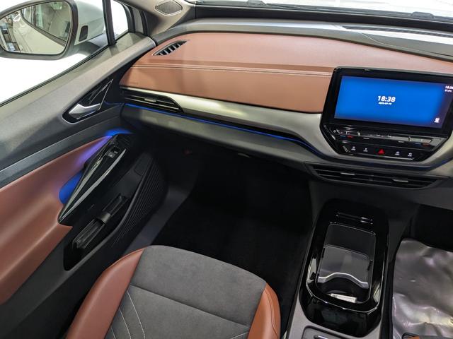 ID.4 ライト 新車保証継承付 禁煙車 LEDヘッドライト ACC レーンアシスト カープレイ バックカメラ 全周囲カメラ オートハイビーム ハーフレザーシート シートヒーター ID.light パーキングセンサー(14枚目)